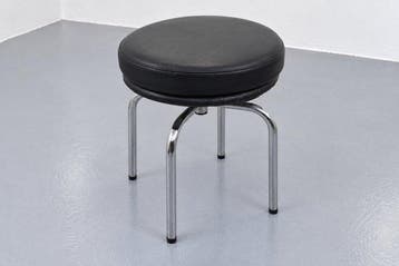 Cassina - Le Corbusier, Charlotte Perriand - Kruk - LC8 -