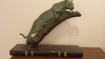 Michel LEDUCQ - sculptuur, Panthère sur un arbre - 44 cm -