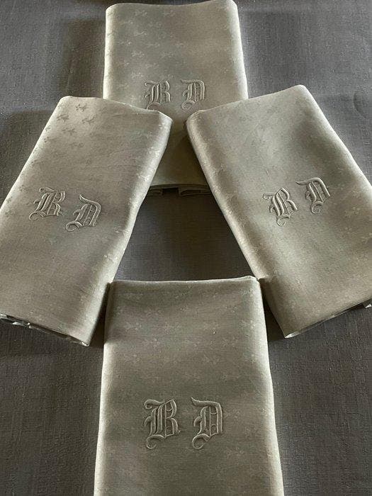 4 Vroeg-20e-eeuwse zijde- en linnen servetten met de, Antiek en Kunst, Antiek | Tapijten, Tafelkleden en Textiel