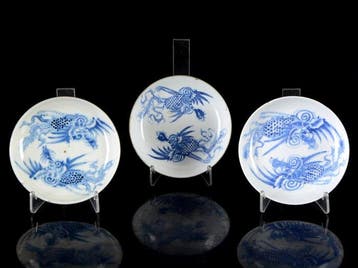 Drie Chinese bleu-de-Hue Phoenix  schalen voor de
