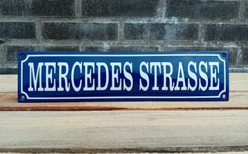 Mercedes strasse, Verzamelen, Merken en Reclamevoorwerpen, Verzenden, Nieuw