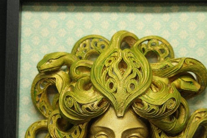 Wanddecoratie - 3D-relief mixed-media kunstwerk in een, Antiquités & Art, Curiosités & Brocante