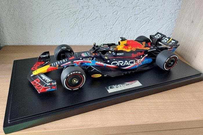 Minichamps 1:12 - Modelauto - Oracle Red Bull Racing RB19, Hobby & Loisirs créatifs, Voitures miniatures | 1:5 à 1:12