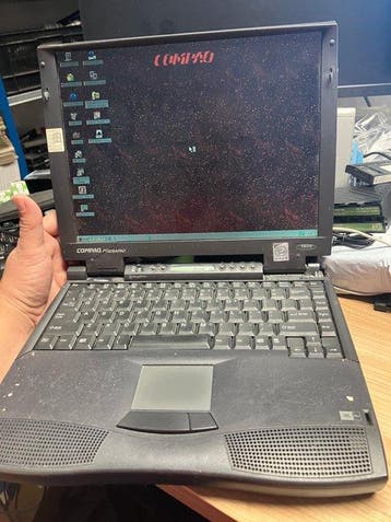 Compaq Presario 1805 pentium 2 ,with 4gb disk en 64mb memory, Nieuw