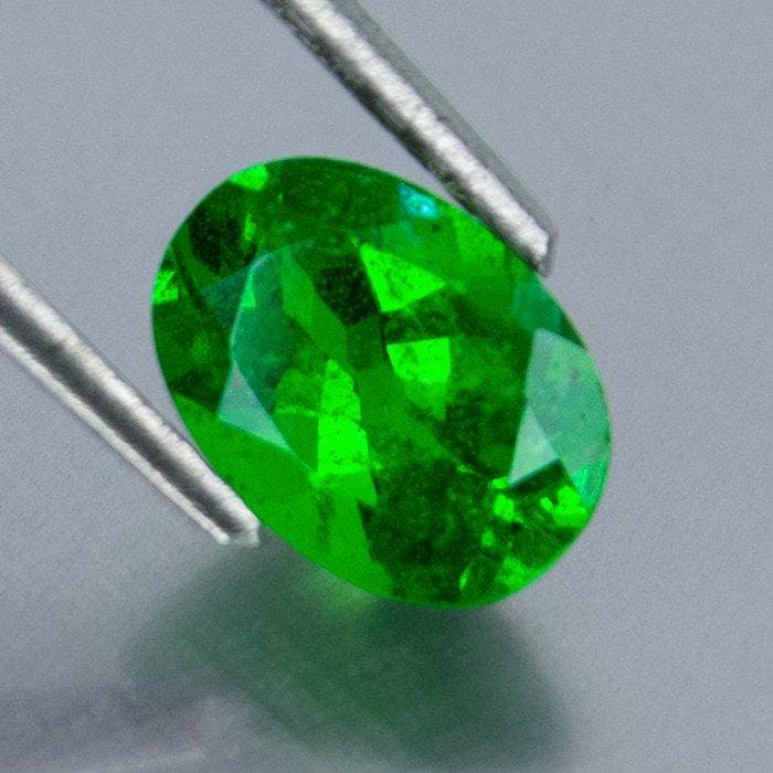 1 pcs Groen Tsavoriet - 1.64 ct - Bellerophon Gemlab -, Handtassen en Accessoires, Edelstenen