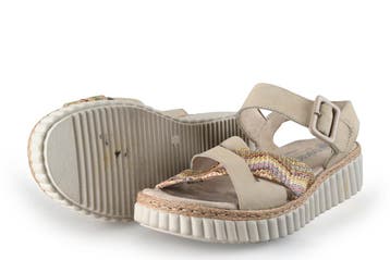 Rieker Sandalen in maat 42 Beige, Verzenden, Beige, Sandalen of Muiltjes, Zo goed als nieuw