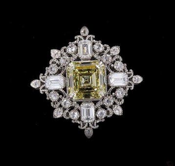 Broche - 14 karaat Witgoud - 16.33ct. tw. Geel Diamant