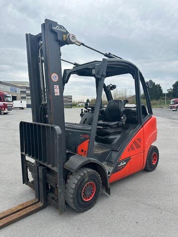 Chariot élévateur Linde H25T-02 Triplex – 2016 – 950 h, 2000 à 3000 kg, LPG, Chariot élévateur, Linde