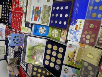 Europa. Collection of coins/banknote/medals/euro inkl. pp