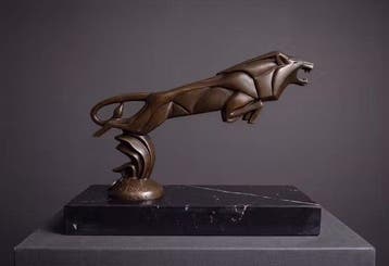 Beeld, Springende leeuw 22 cm Naar: Casimir Brau - 17 cm -