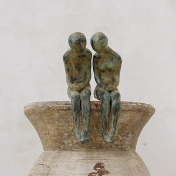 sculptuur, NO RESERVE PRICE - Sculpture of a Couple sitting