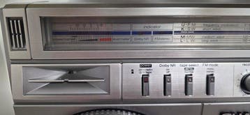 Sharp - GF-8989 4-Band Stereo Draagbare cassettespeler, Nieuw