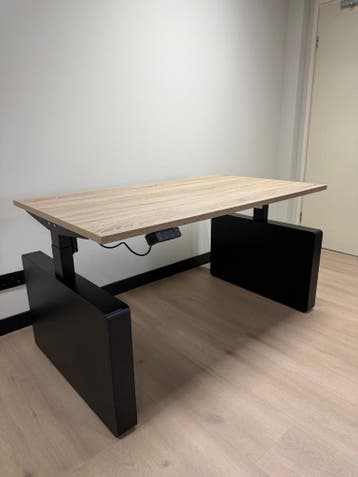 Nieuw Elektrisch Verstelbaar Zit Sta Bureau Met Wangen, Huis en Inrichting, Bureaus, Verzenden, In hoogte verstelbaar, Nieuw