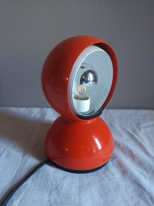 Artemide - Vico Magistretti - Tafellamp - Eclisse - Metaal, Antiquités & Art, Antiquités | Éclairage