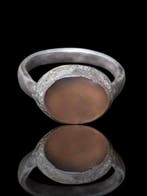 Médiéval, époque des Croisés Anneau de fiançailles Bronze