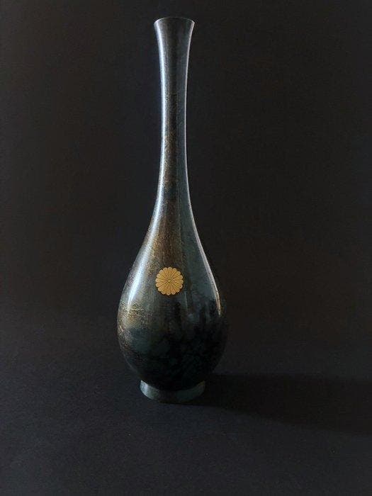 Takaoka bronze ware - Eenbloemige vaas - Brons - Japanse, Antiek en Kunst, Antiek | Overige Antiek