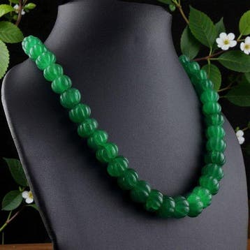 Echt een mooie ketting, handgemaakt met smaragdgroene