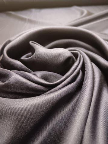 Zuiverste zijde E 665 maat 4,70 × 1,40 m - Textiel - 4.7 cm