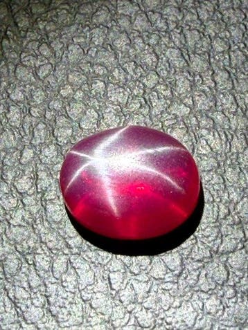 Robijn Echte edelsteen! 6,90 ct. Indrukwekkende