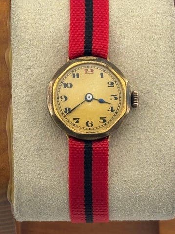Trench Watch MC-12 rosso - Chemin de fer-perfect dial-15, Handtassen en Accessoires, Horloges | Heren, Nieuw
