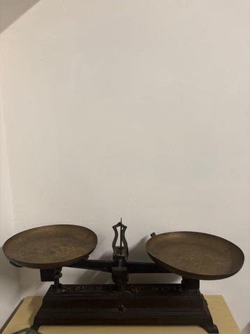 Balance (5) - Ancienne balance commerciale système Roberval