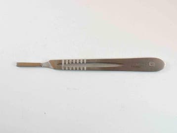 Scalpelhouder no.4, Nieuw