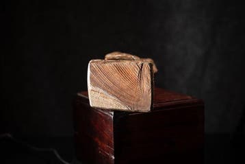 Antropomorf houten beeldje – Yoruba-stijl / Fakeye-school –