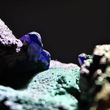 ESTHÉTIQUE AZURITE avec MALACHITE VERTE, ÉPAISSE Cristal sur