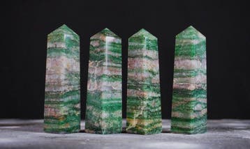Tafel- of kantoordecoratie - Groene jade kristal obelisk -, Nieuw