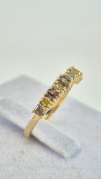Ring - 14 karaat Geel goud - 0.88ct. tw. Gemengde kleuren, Nieuw