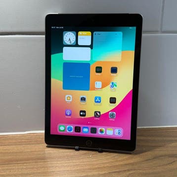 Apple iPad (6th Generation) 32GB Wifi + Cellular - Mobiele, Nieuw