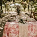 AA145 - Tafelkleed Toile de Jouy Bordeaux 100% katoen -