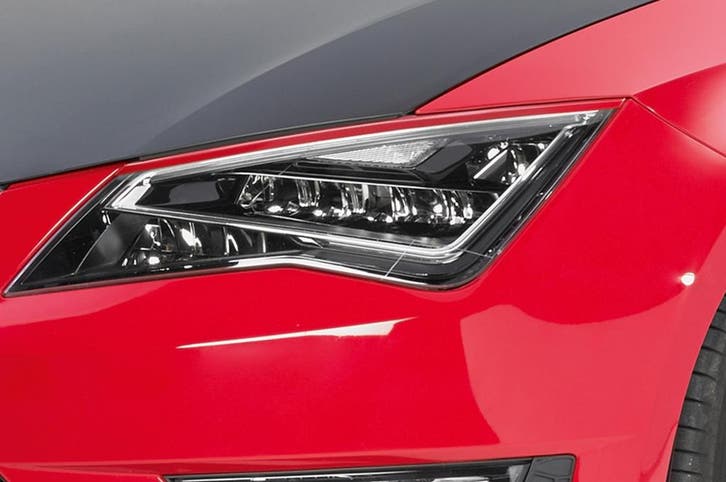 Koplampspoilers voor Seat Leon 3 (Type 5F) SB234, Autos : Pièces & Accessoires, Carrosserie & Tôlerie, Envoi