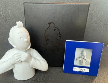 Tintin - Figuur - Büste Tintin schliesst seinen Kragen -, Nieuw