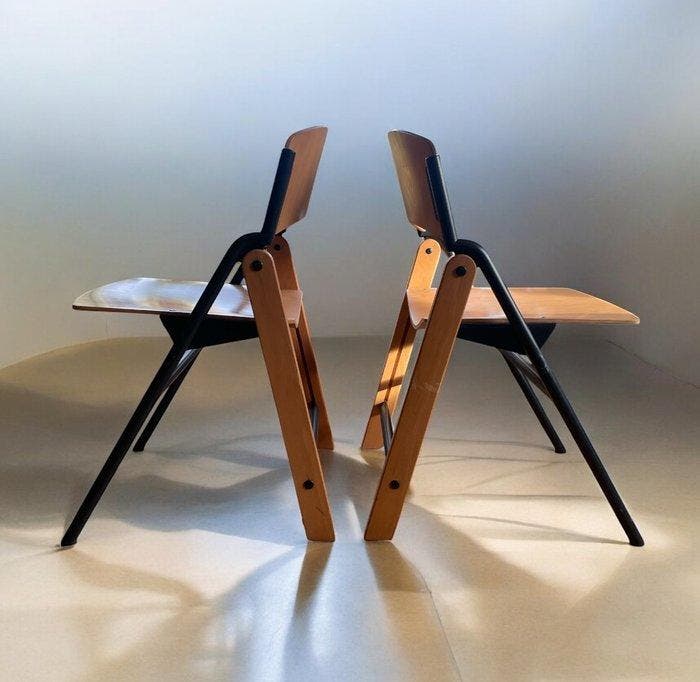 Klapstoel - Hout, Staal - Twee vintage klapstoelen., Antiek en Kunst, Kunst | Designobjecten