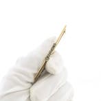 Gouden Art-deco broche met diamant; 0,10 ct., Bijoux, Sacs & Beauté, Broches, Ophalen of Verzenden