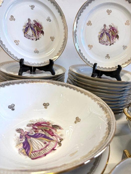 P.L. LIMOGES -  Véritable Porcelaine, Limoges - Eetservies, Antiquités & Art, Antiquités | Meubles | Tables