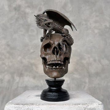 Beeld, NO RESERVE PRICE - Human Skull Dragon on custom stand