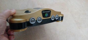 Nintendo - N64 - Nintendo 64 in de kleur Goud en Zwart -, Games en Spelcomputers, Nieuw