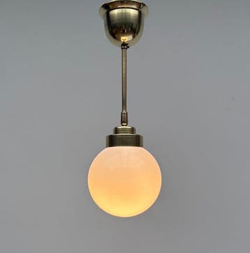 Plafondlamp - Opaline glas - Hanglamp van messing met een