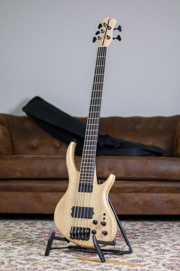 Tobias Growler V 2024 | Naturel, Musique & Instruments, Instruments à corde | Guitares | Basses, Verzenden