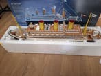 Märklin - VIKTORIA Bateau à vapeur avec moteur à remontage