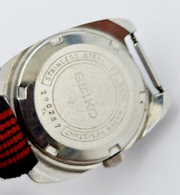Seiko - Vintage Seiko 66-6000 17-Jewels Manual Wind Cushion