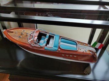 Riva Aquarama 53 cm modelisme bois maquette 1:14 - Bateau