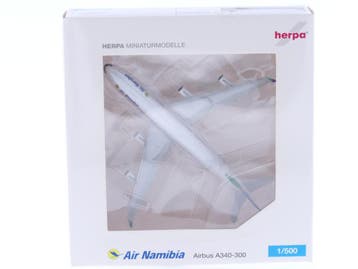 Schaal 1:500 Herpa 517515 Air Namibia Airbus A340-300 Reg..., Ophalen of Verzenden