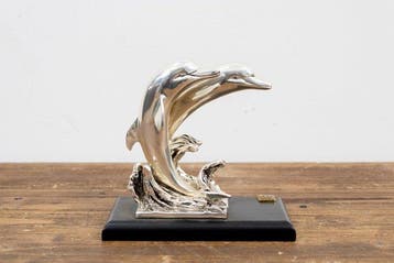 Precious Del Re - sculptuur, Coppia di Delfini che saltano