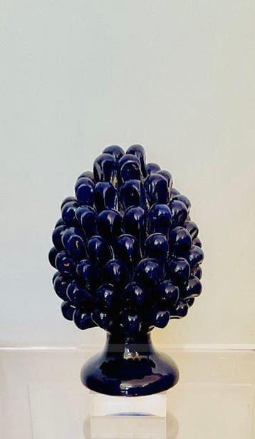 Decoratief ornament - Italië - Ambachtelijke dennenappel uit, Antiek en Kunst