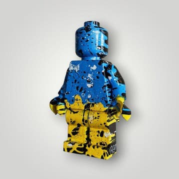 RED - sculptuur, Lego Ukraine - 20 cm - Hars - 2026