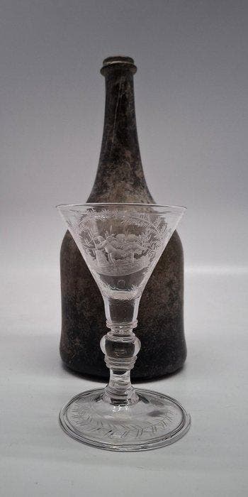 Wijnglas - Trichterpokal 1690-1720 - Glas - Putto met