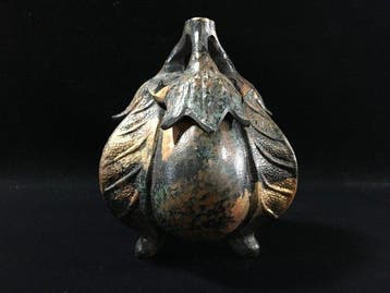 Japanese Vintage Cast Bronze Eggplant-Shaped Incense Burner, Antiek en Kunst